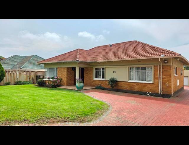 4 BEDROOM HOUSE FOR SALE IN REWLATCH